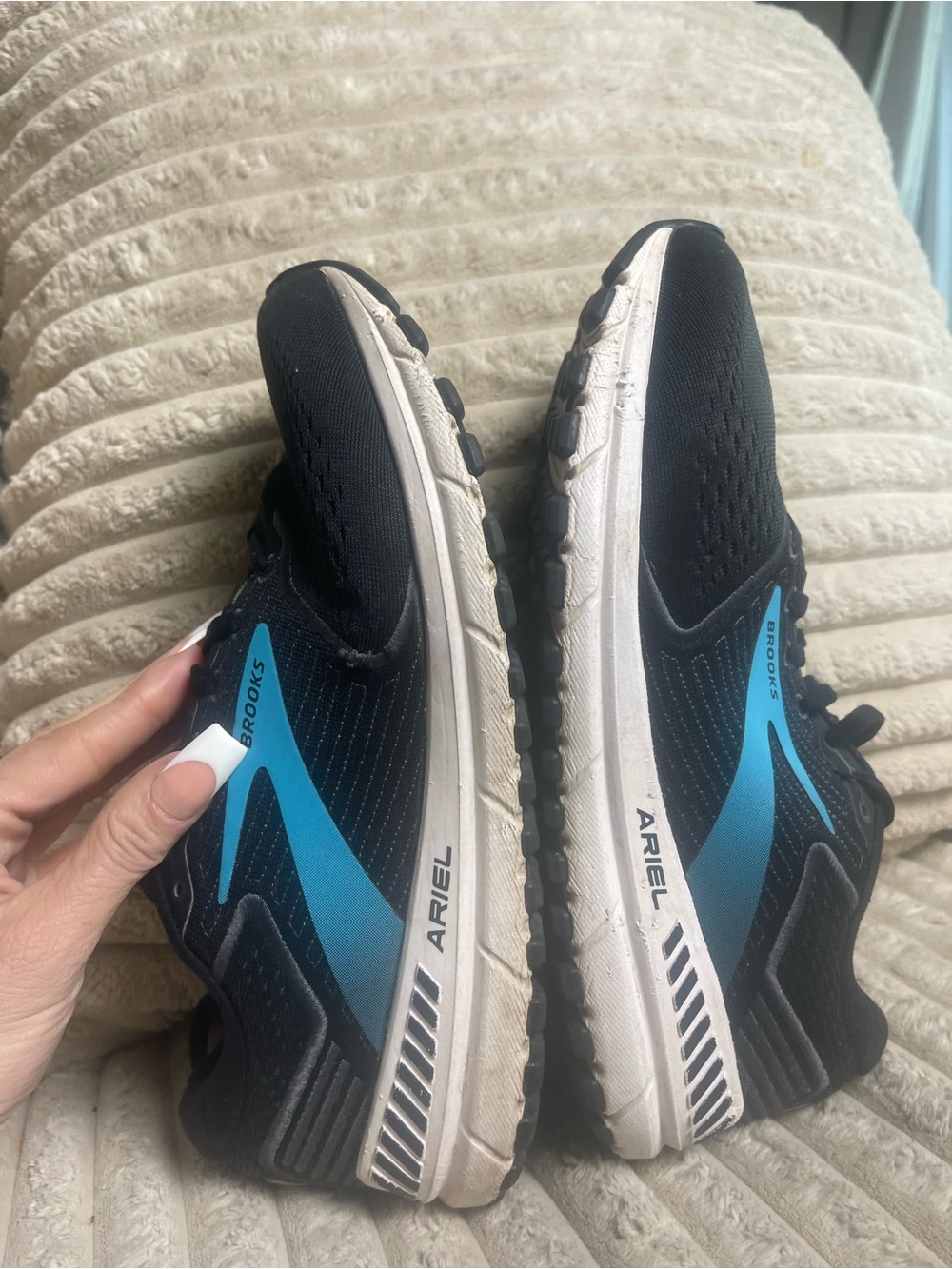 Brooks Ariel 20 Women's Black Blue Running Shoes Size 10 - Picture 6 of 9